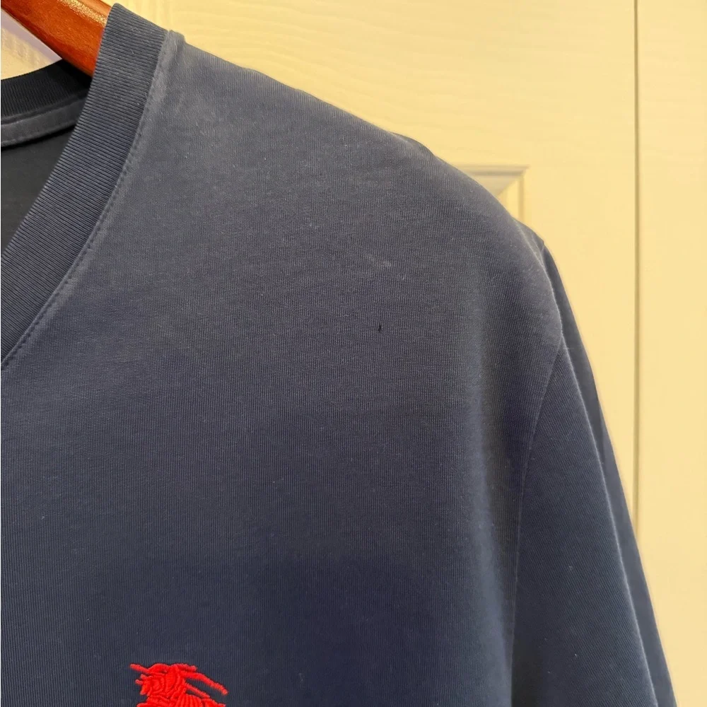 Burberry Men’s Navy V-Neck Tee with Red Logo - Picture 4 of 5